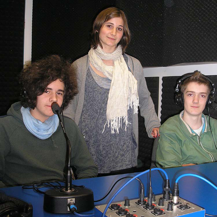 Interview mit CHECKMATES episode artwork